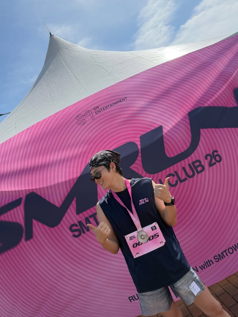 knockknock0408's tweet photo. SUHO ins

SM RUN26🏃‍♂️🏃‍♀️🏃💕 https://t.co/h3G8JD9sI2