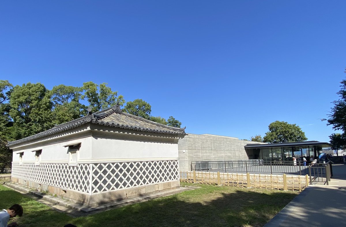 LOVE20070129's tweet photo. 🏯大阪城③🏯

　「豊臣石垣館」に、ずっと入りたかったので、興奮しました🥰❤️
　秀吉が築いたお城を、実際に見たかったですが、石垣が埋められて残っていたのが、奇跡です😍💖
　「桜門桝形の巨石」も逃さずに写真を撮りました😘💖
https://t.co/cyh2hU5jVs
#大阪城
#豊臣兄弟 https://t.co/f5d0sycFpu