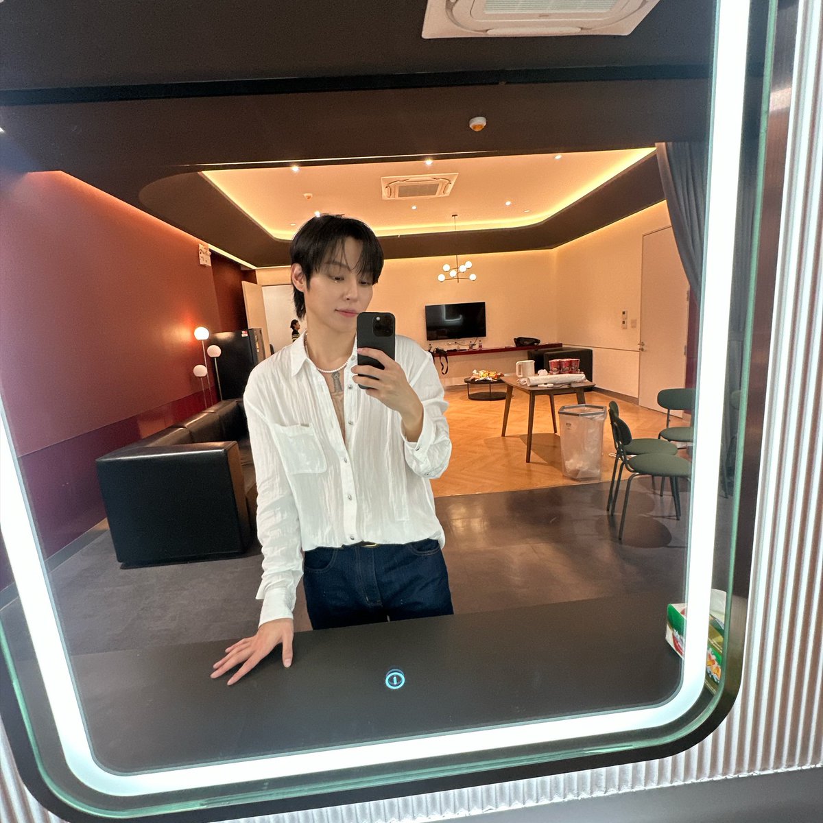 bubbletherose's tweet photo. 💬WS 261003 — 21:54 ICT https://t.co/hyEeBOC38O