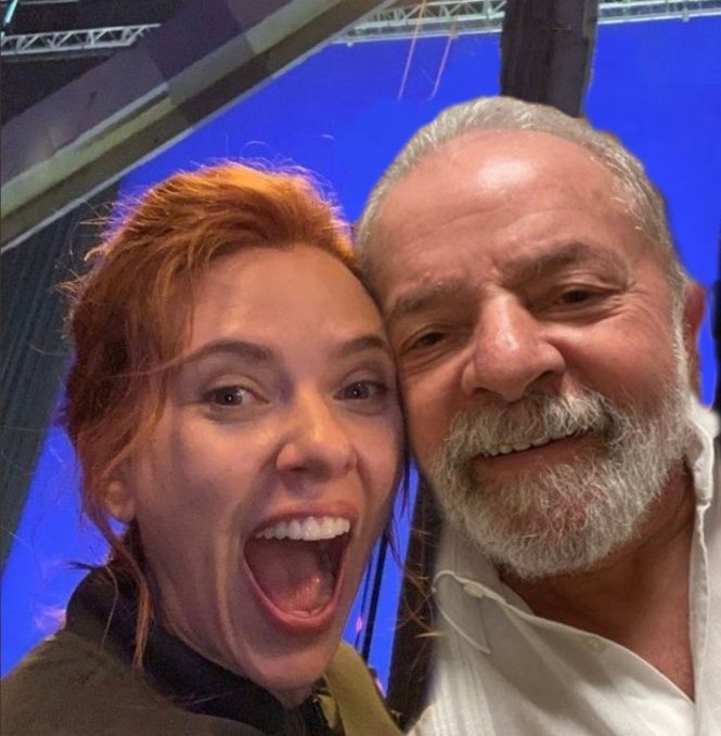 BlackWidowBR's tweet photo. Amanhã será nossas eleições, e peço para que todos os nerds e fãs da Viúva votem no Lula para presidente! 

Também não se esqueçam em votar em bons candidatos para deputados, senadores e governadores, pois um presidente sozinho não governa um país! https://t.co/D32XtS1hpx