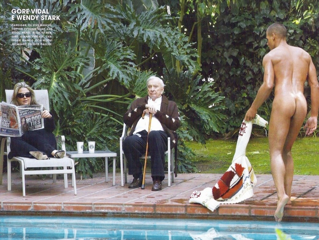 eroerny's tweet photo. El 3 de octubre de 1925 nació Gore Vidal en el hospital de cadetes de la academia militar de West Point, Nueva York.
📷 Gore Vidal, Wendy Stark y Chad White en una fotografía sensacional hecha por Steven Klein para L’Uomo Vogue, 2006.
🌈🔥✨ https://t.co/MtPpTkFVWC