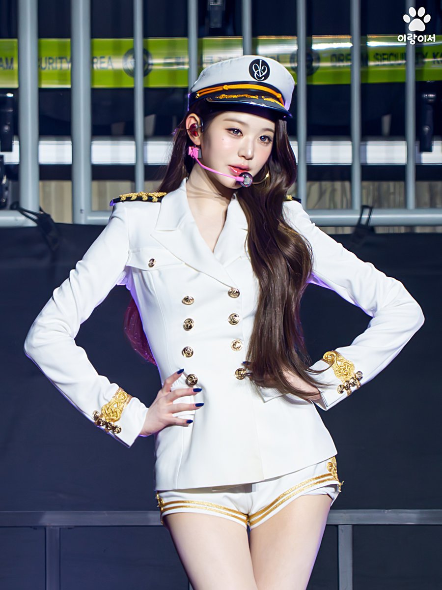 erang2seo's tweet photo. 260322 DIVE into IVE
원영 (4)
#원영 #WONYOUNG #아이브 #IVE https://t.co/7l7SAHUnfU