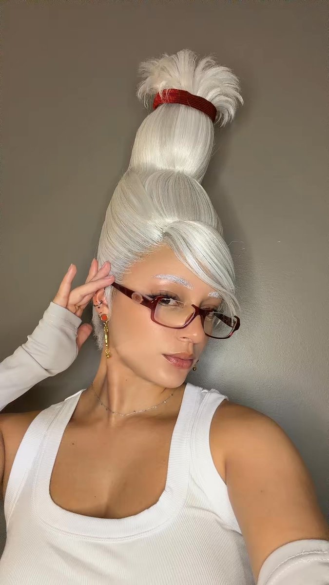 nicozoecos's tweet photo. you’re awfully sweet 💋

#dandadan #grannyseiko #grannyseikocosplay #dandadancosplay https://t.co/sKfBbNjZie