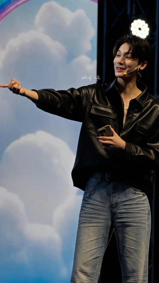 JuJunnior96's tweet photo. แปลหน่อย หึย

#Dew_Jsu​ #Tee_vtp​ #Dewtee https://t.co/YCajonMwxw