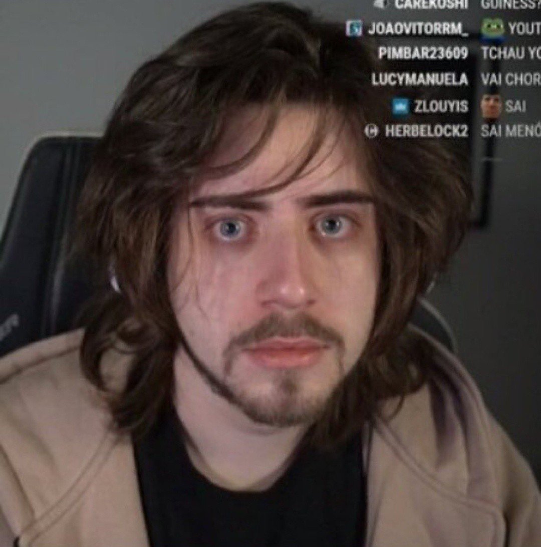 Heillen42's tweet photo. @GreyLeoric Complicado pra gnt https://t.co/t2V0wLkHDW