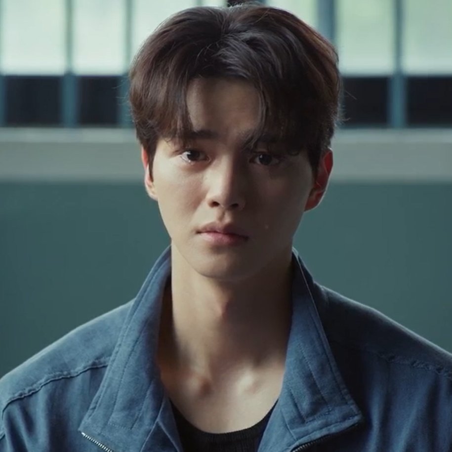 muziqis's tweet photo. song kang cries so prettily how does anyone ever stay mad at him https://t.co/9DPTimwwND
