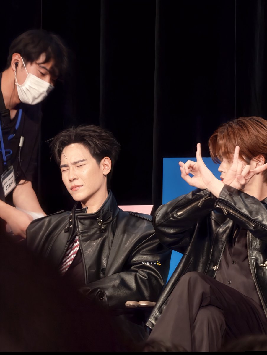 solandlune14's tweet photo. เมื่อคุณได้ยินคำว่าอันตรายๆ อาบูไน๊ มาทั้งวัน

JUNIORMARK FD36 SUKIDESU

#JUNIORMARKxFANDAY36INTOKYO
#junniorrs #markjrtn
#JuniorMark https://t.co/QP8bFFtAPT