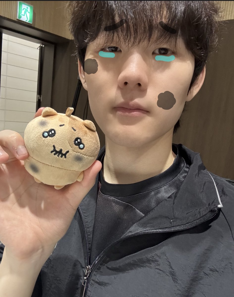 maem00204's tweet photo. 맴이 
:이거랑 똑같은 표정으로 찍어주세요 ! https://t.co/94lHeZ6VV6