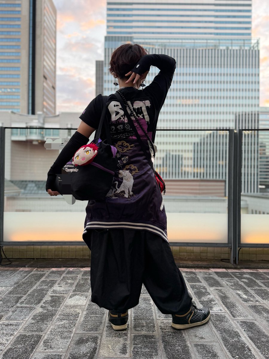 nago8sky's tweet photo. Day1お疲れ様でした！！😭😭
過去一意味わからないくらいの事件な席だったのも相まって、一生記憶に残るライブを、過ごしました！！！💜💜💜
色々なことに感謝です！！😭🙏🙏
ありがとうございました！！！❤️❤️❤️ https://t.co/lIwbc1sHYQ