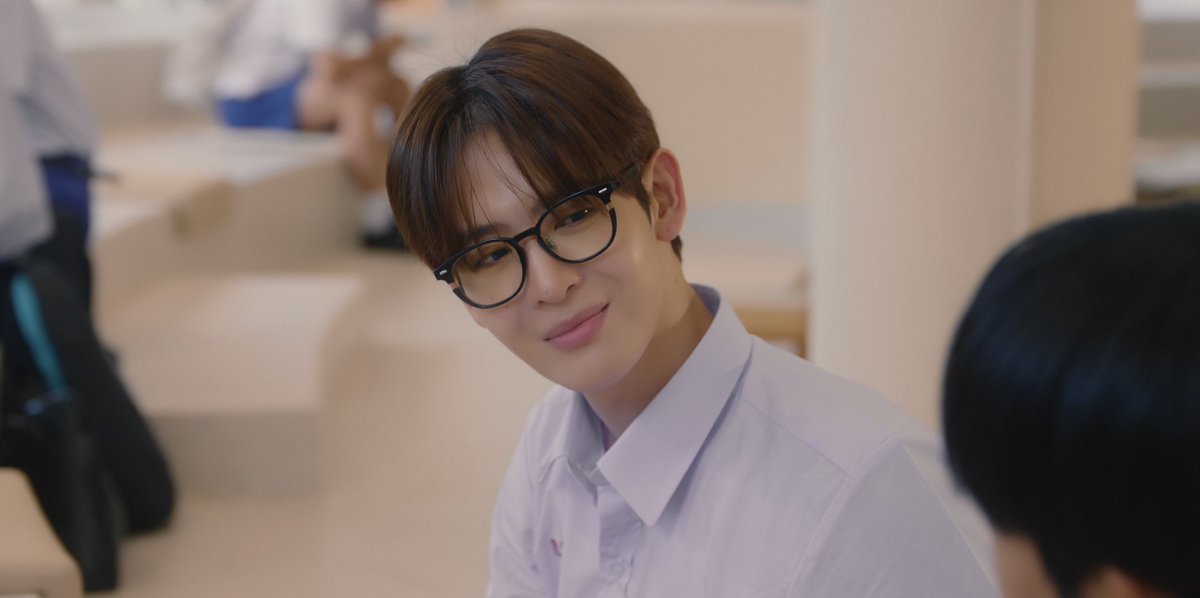 MrFanboySeries's tweet photo. สมัยเรียน… เติร์ดไนน์ดูมีเคมีเหมือนกันนะคะ แม๊ ~ 🫣

MR FANBOY CHAPTER 6
#MrFanboyEP6 https://t.co/MriEOwXznT