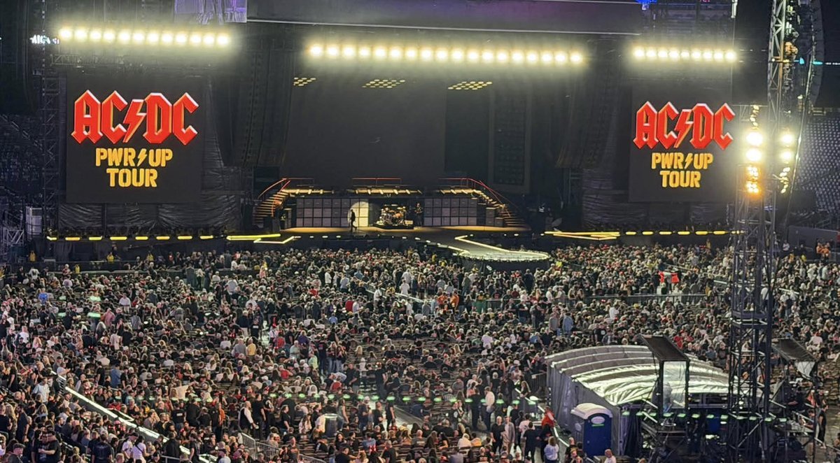 BrianJ2_n8's tweet photo. 🔥 BIG QUESTION, ROCKERS! 🤘

What was your MOST MEMORABLE moment from the AC/DC POWER UP Tour in your city this year? 🎸🔥

Was it your favorite song, Brian’s voice, Angus’ guitar, the cannons, the crowd… or simply seeing AC/DC LIVE again?

Tell us your story! 👇

#ACDC #PWRUP https://t.co/mMjRXxJAux