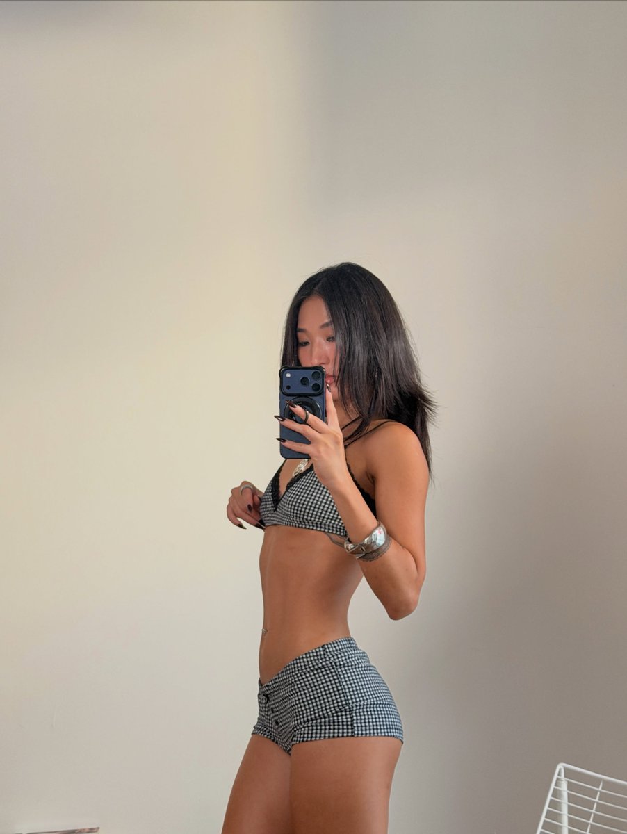 alisonbbxo's tweet photo. i'm right where you belong... <3 https://t.co/SFz8XMxFIO