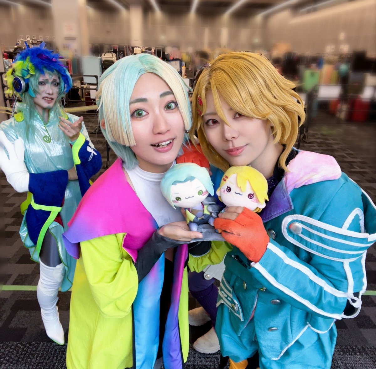 00_seo_00's tweet photo. いちゃこいてるセツとユーリにキレてるラキオ、しゃがみこんで見えないレムナン。今日のお気に入りの写真🎶

ユーリ　@otototoya321 
セツ　@00_seo_00 
ラキオ　@zyoni_hyouko 
レムナン　@323689_m https://t.co/7zz3mu7D1v