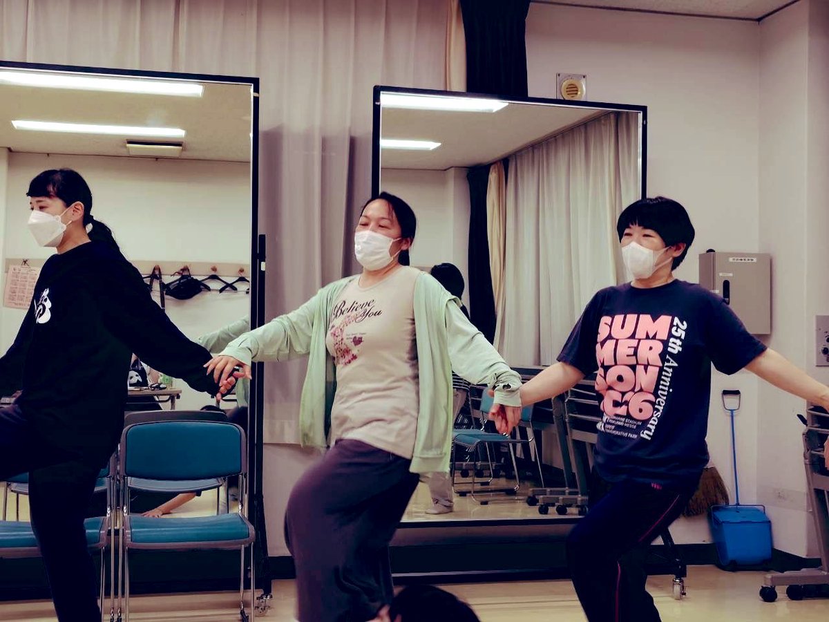 GENDANCHO's tweet photo. 稽古順調。恐縮ながらラスト台本の試行錯誤にもお付き合い頂いてしまいまして、帰宅後に大分前に考えていたものを引っ張り出して来たところ。こんなことが出来るのもラスト手前までの稽古着々のお陰様でございます。
#天国と地獄 https://t.co/9zx7SHuF9Z