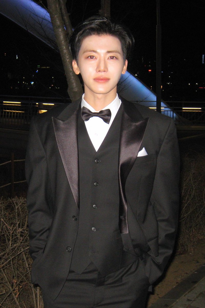 the813Degrees's tweet photo. เขาทำเป็นมาก ฉันเขินอะ หล่อหมดเลย ㅜㅜㅜㅜㅜㅜㅜㅜ https://t.co/3zB4TbEFyT