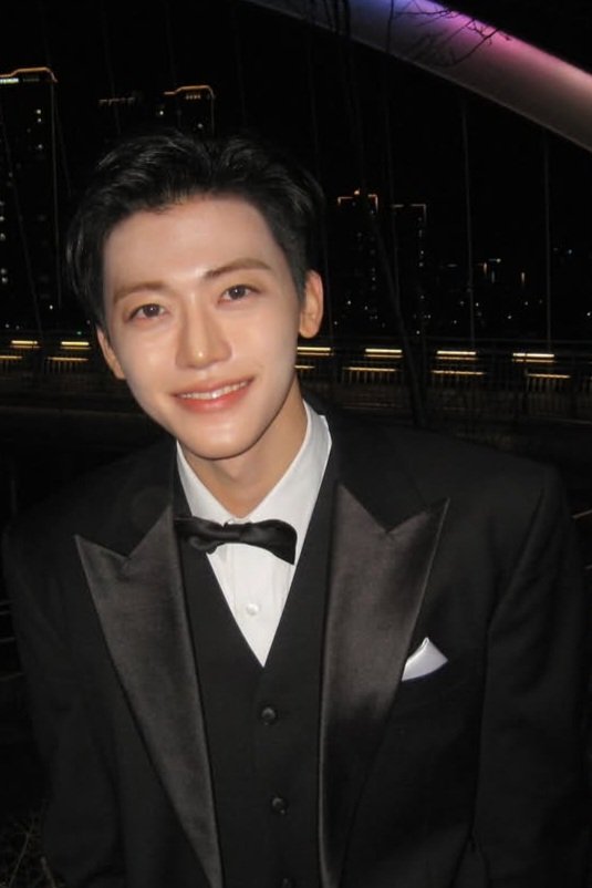 the813Degrees's tweet photo. เขาทำเป็นมาก ฉันเขินอะ หล่อหมดเลย ㅜㅜㅜㅜㅜㅜㅜㅜ https://t.co/3zB4TbEFyT