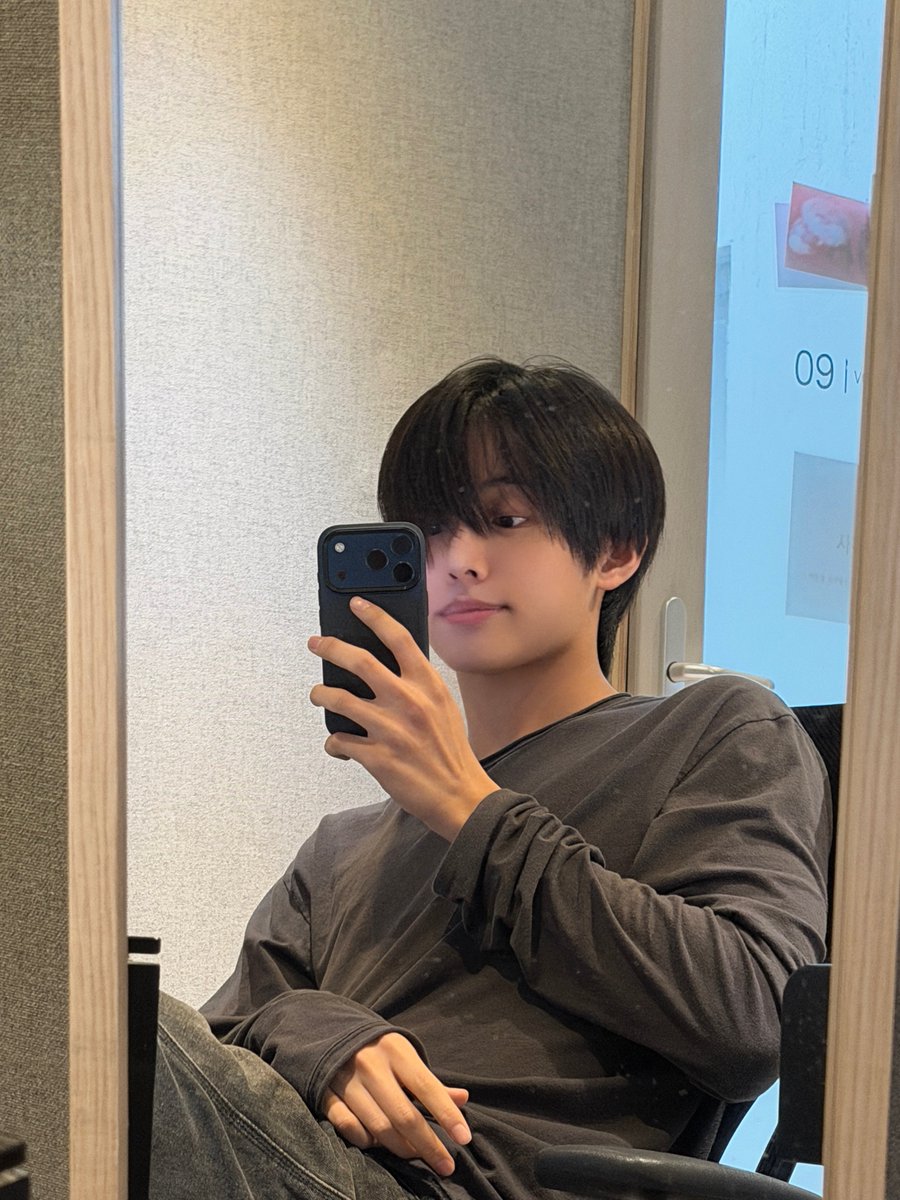 mandukiiugy's tweet photo. 얼굴도정말웃긴 장용훈이라는남좌.. https://t.co/q3JNfcuIaS