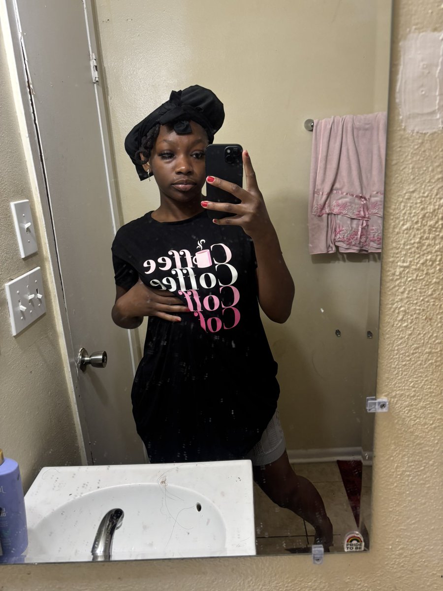 Bootbabybray's tweet photo. When he say he want a natural queen so I pull out the moomoo https://t.co/1Im0H3ty97