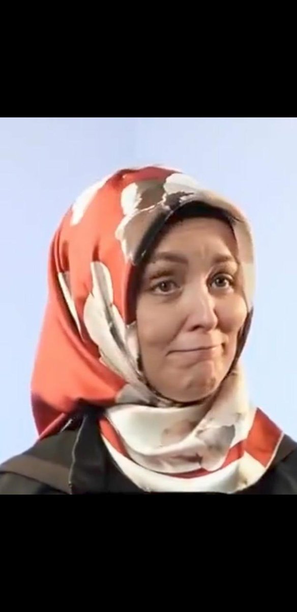 palamutsevmem's tweet photo. @pejmurde123 @sezer9697 Daha çok şöyle gibi geldi bana https://t.co/oGzkt1SYPN
