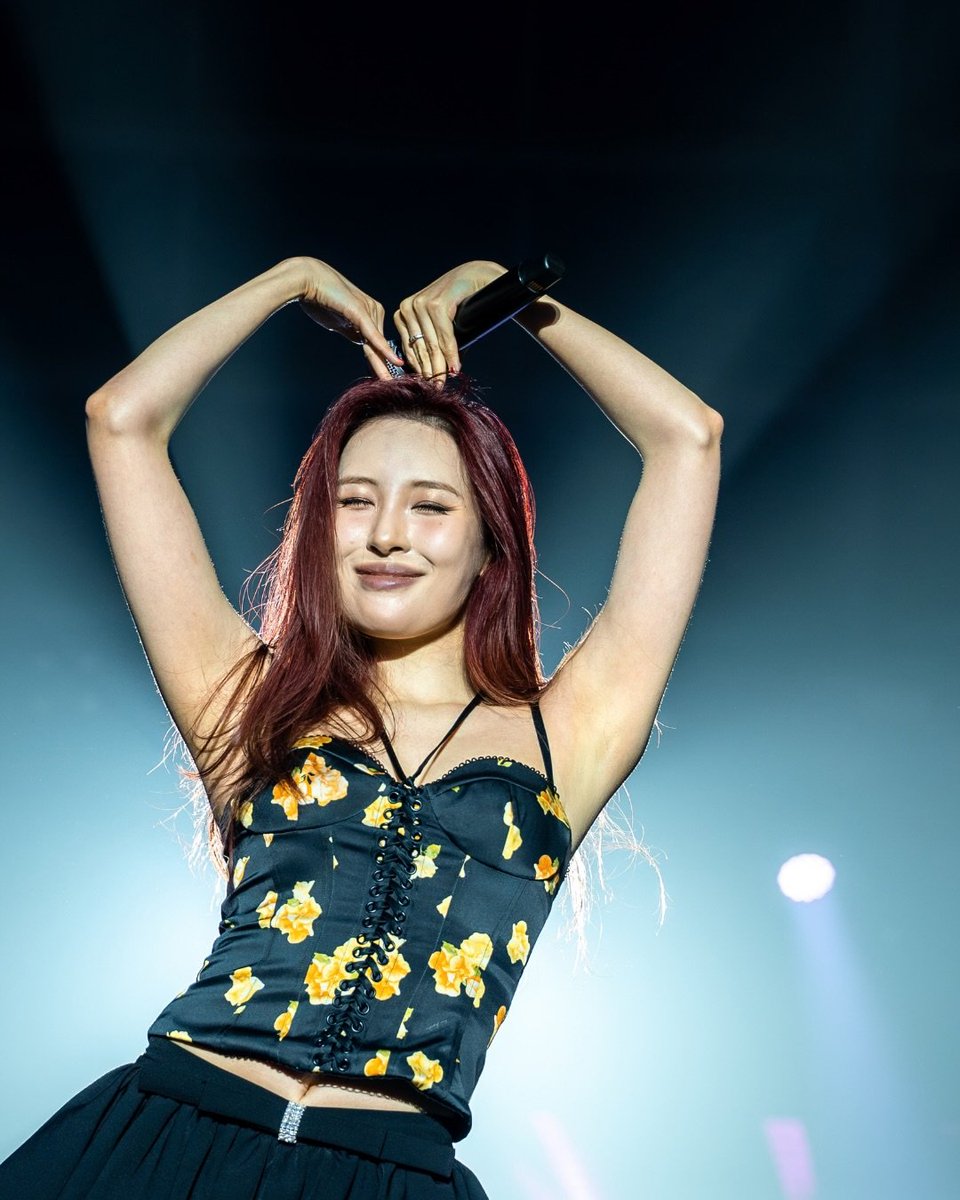 Sunmi_Union's tweet photo. [#PHOTO] Okada Manila shared pictures from Sunmi's performance for the Golden Moon Melodies Festival 💜

🔗https://t.co/3FN7iqj8yW

#SUNMI #선미 https://t.co/ydqVvMdahV