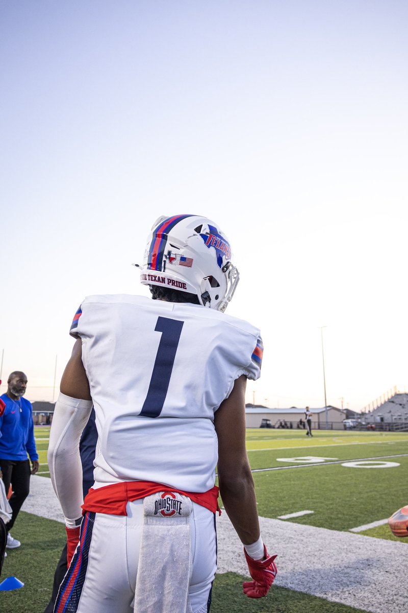 pricechaunce_80's tweet photo. Mid-Season Tape!
Chaunce Price ATH c/o 27
5’11 180 4.1 GPA
https://t.co/js2bPbe6FP

@BigSamFB @Bobby_QUE7 @draftprep @COACH_IKEWARREN @DBU_Professor https://t.co/CbuXHC3Fys