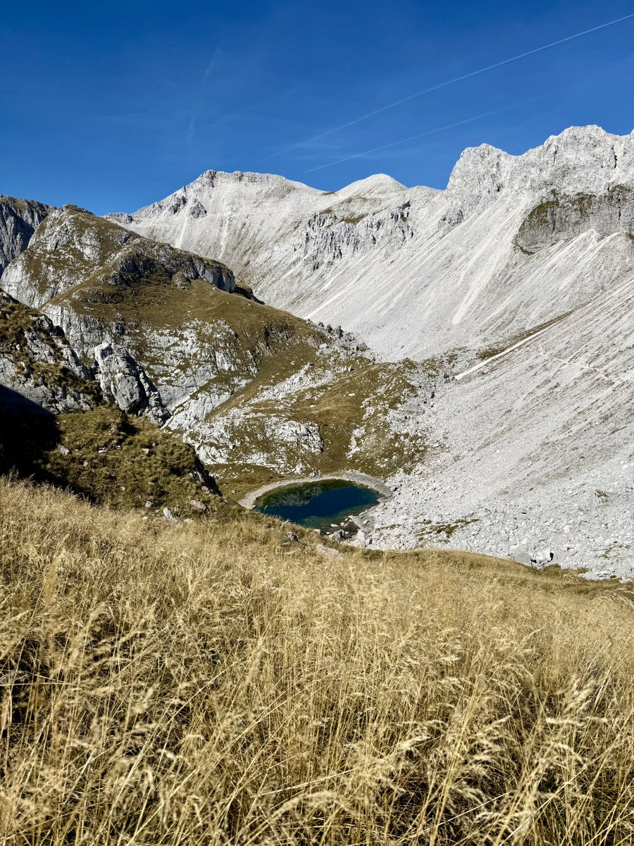 ExploringSlo's tweet photo. What a day! This was definitely one of the best days hiking so far on our 7-day trek in Slovenia and Croatia!
See details on our website - Trekking in Slovenian Mountains and Croatian Islands https://t.co/h7kv6cMNYO https://t.co/3RuvlpNMAP