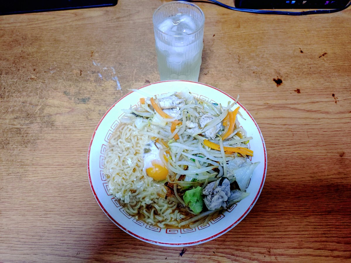 monchan1970's tweet photo. おはようございます。日曜日恒例？の朝ラーメンでスタートします😆
＃朝ごはん
#朝食 
#朝ラーメン
#日常垢 https://t.co/4LnfxPQ0V4