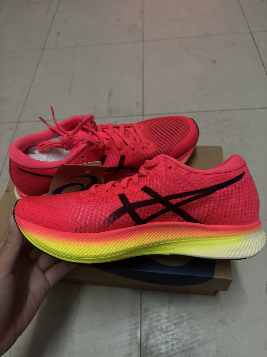 pphxchx's tweet photo. 📍👟ASICS METASPEED EDGE 
มือ☝🏻พร้อมกล่อง

Size 39.5/25.0 cm/8US
 
Price 1890฿ รวมส่ง🛵

รูปเพิ่มเติม dm มาได้ค่ะ

#asics #ปล่อยต่อรองเท้า #รองเท้าวิ่ง #ออกกำลังกาย #running #นักวิ่ง #มือสอง #มือหนึ่ง https://t.co/vX01MaX2K5