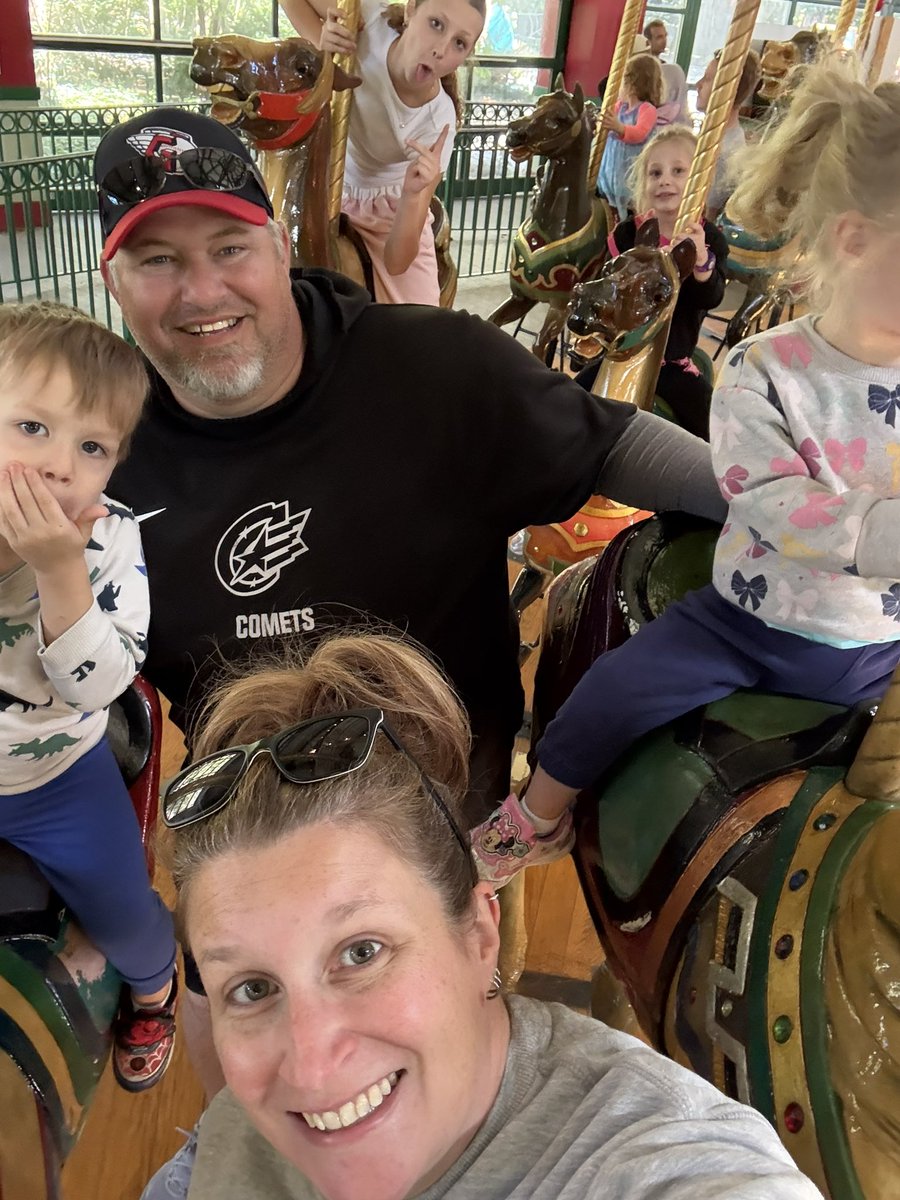 CoachFoos's tweet photo. Great day with the family! https://t.co/cWukHnHtsO