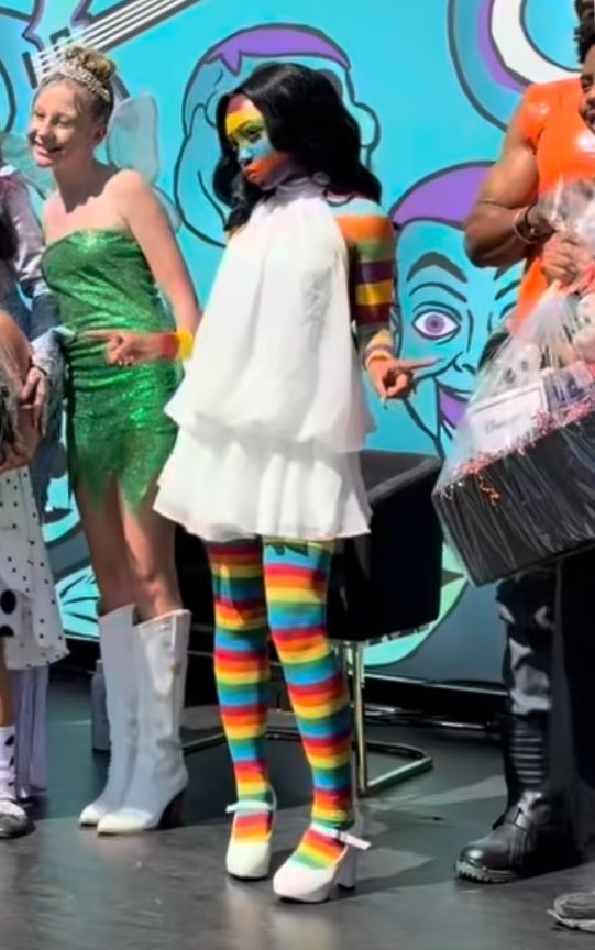 leahbethlover's tweet photo. such a serve https://t.co/ytP2Ghip8Z