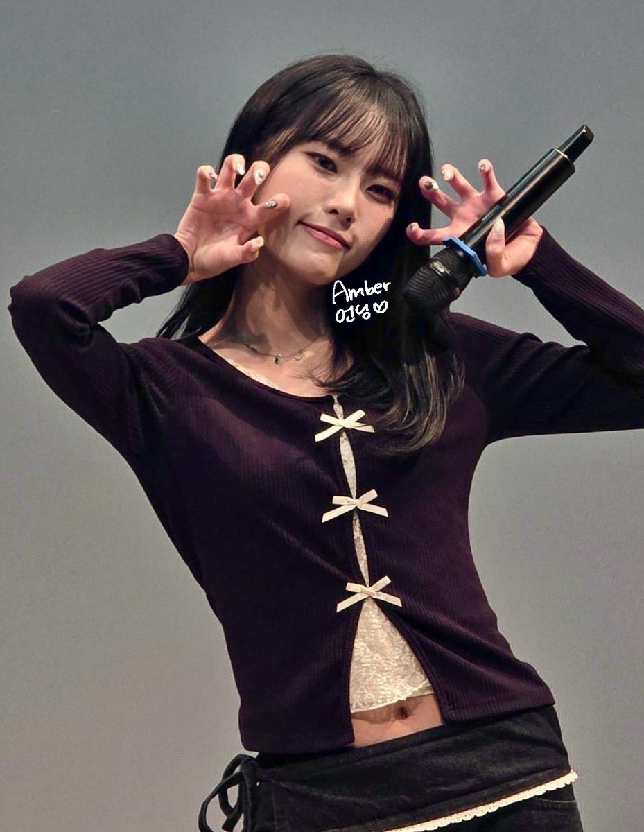 heartsforzoa's tweet photo. 261003 어레이즈

야옹~~😻😽
#루네디 #김지민 https://t.co/rigcCoom7P