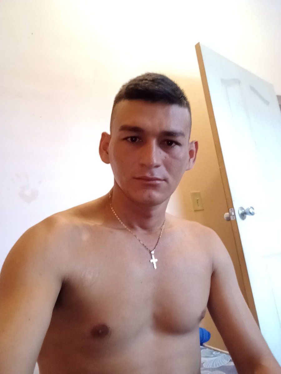 ChicoArisco's tweet photo. Guapo chalateco Hetero sexual https://t.co/qps6UUbimF
