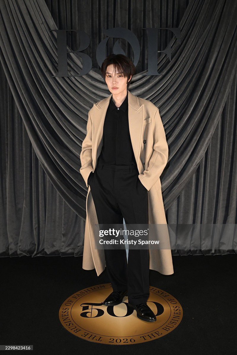 AllNews_th's tweet photo. อีกหนึ่งหนุ่มพาส่องลุคของ “น้ำปิง นภัสกร @nampingnapat ” ร่วมงาน “BOF 500 GALA” 

KENG NAMPING AT BOF 500 GALA
#BOF500xKENGNAMPING
#nampingster #kengnampingㅤㅤㅤㅤ 

📸 : Cr. Gettyimages 🙏🏻 https://t.co/EqCIV70c1g