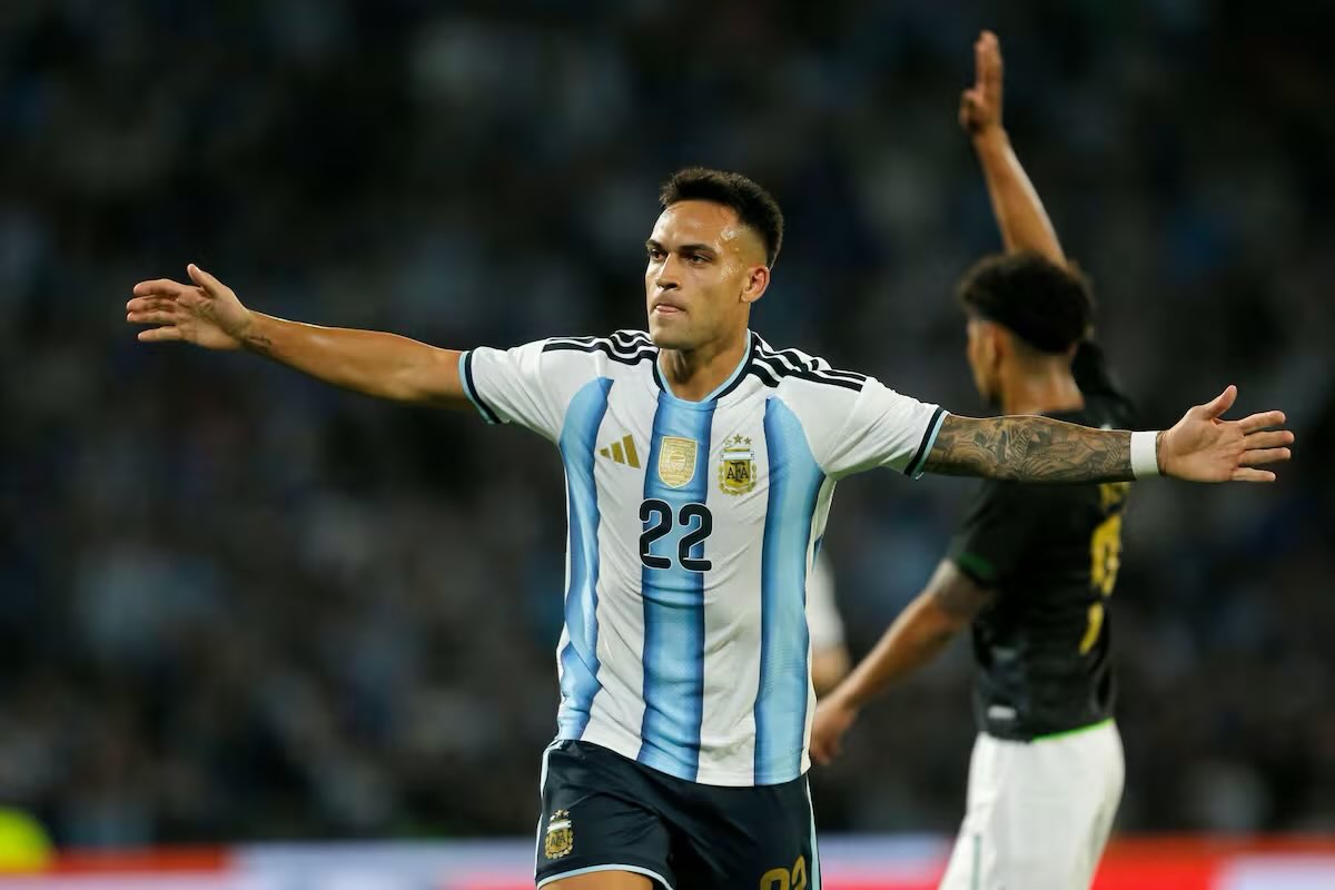 LautaritoPic's tweet photo. Día 75 esperando que Lautaro vuelva a Racing https://t.co/0y5NWICp2x
