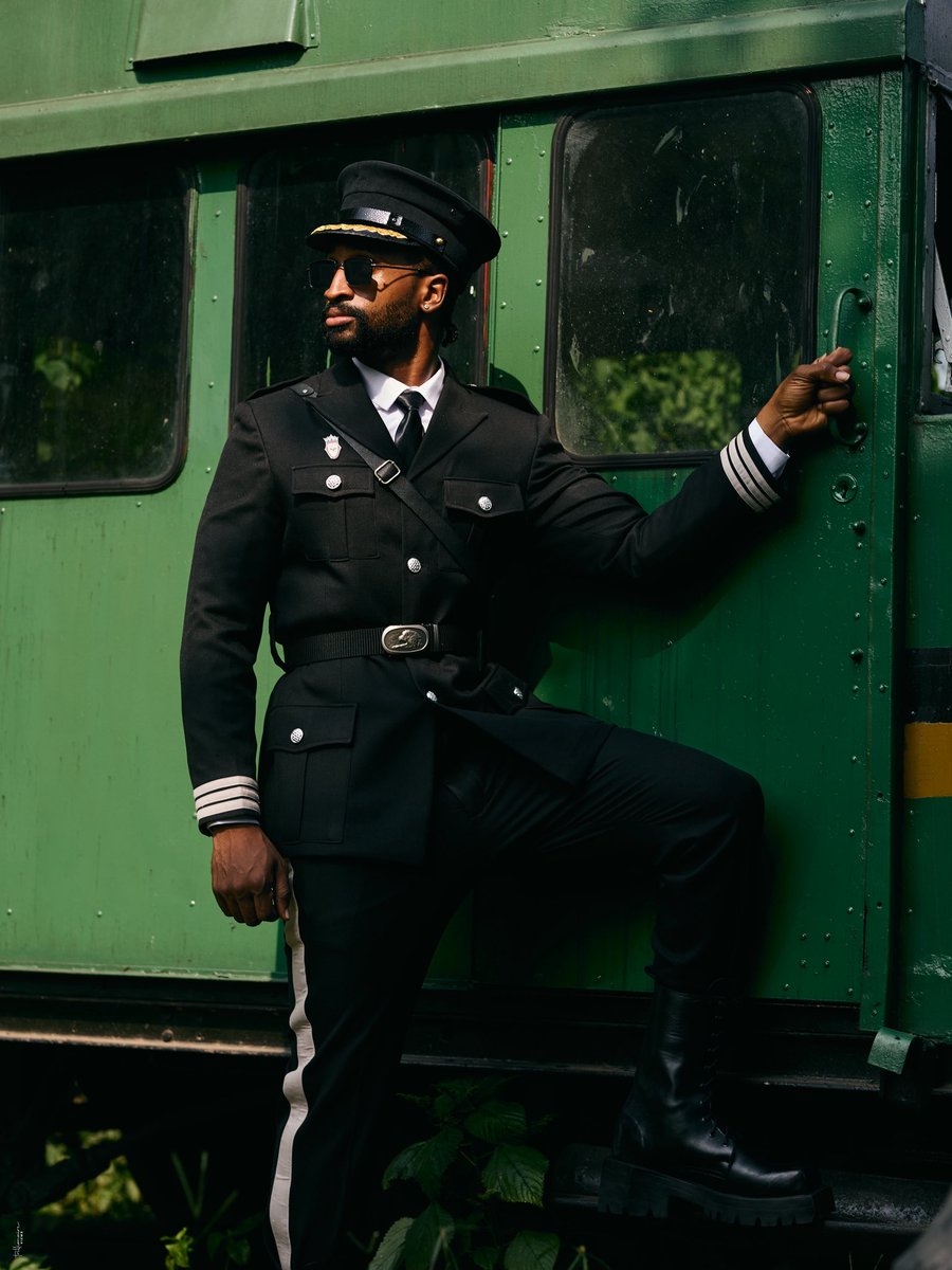 ChimsomChuka's tweet photo. The General 🪖 ⚔️
.
.
.
Art Direction by @encipherstudio
Photo by: @trillionaire_V
Outfit by @charpisthread
Boots by @kingdaviids
#BBnaija #ChimsomChuka #SaturdayNightparty #encipherstudio https://t.co/iiYTkiACnC