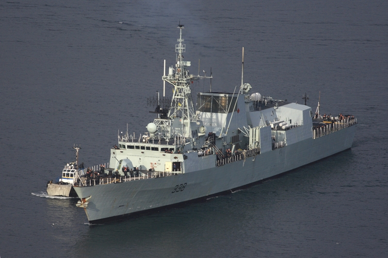 ReadyAyeReady's tweet photo. HMCS WINNIPEG (2nd) #RCN #Ship: Canadian Patrol Frigate - Halifax. Commissioned: 23-Jun-95. Builder: Saint John Shipbuilding, Saint John, NB readyayeready.com/ships/shipview.php?id=1471&name=WINNIPEG (2nd) https://t.co/fw2lH2qVDw