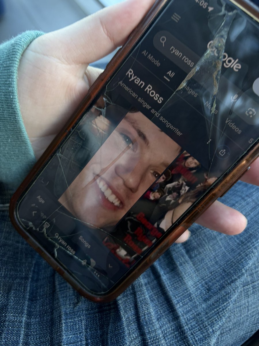 throampilled's tweet photo. what the fuck is that https://t.co/JXcCHjHWB7