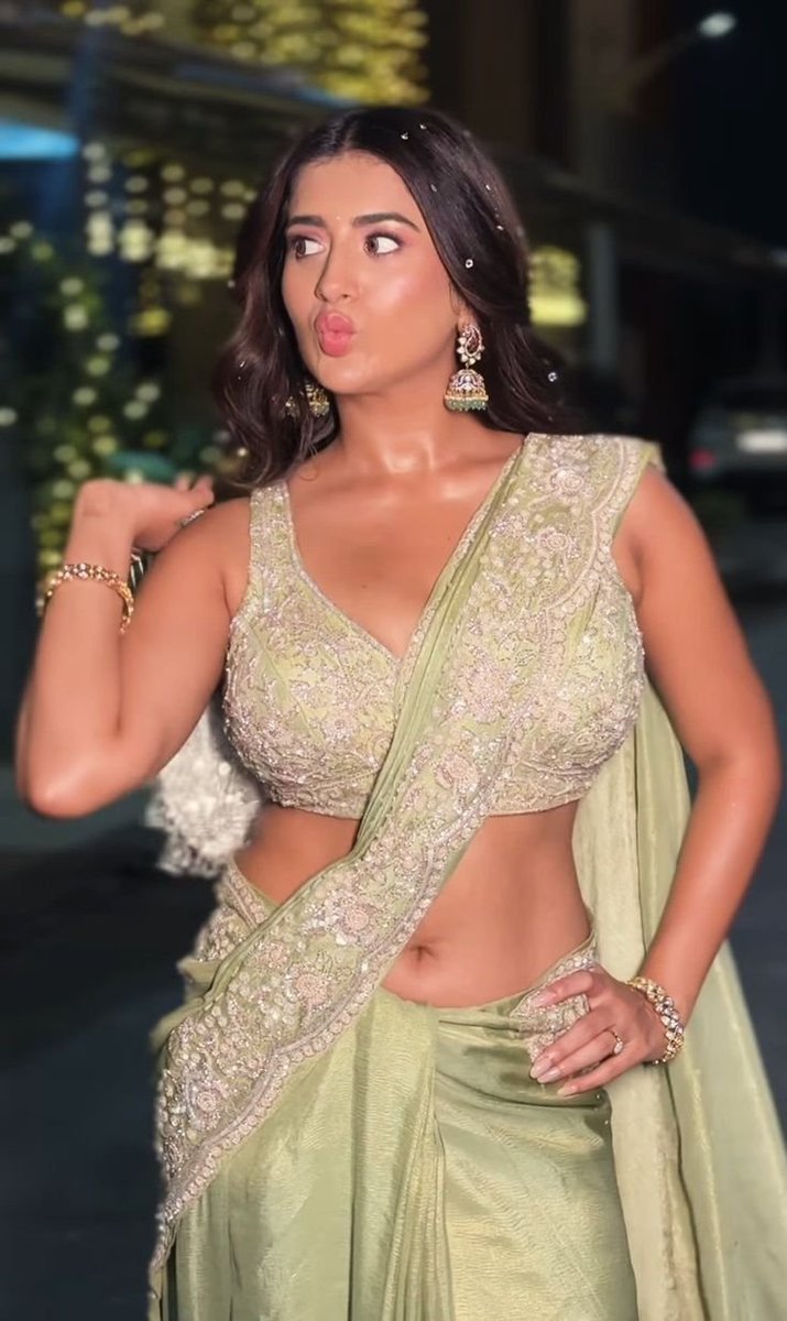 BullTaurus669's tweet photo. @fucking341404 Unakku dm panna mudiyala di pacha Thevudiya https://t.co/PrSVxmG9QV
