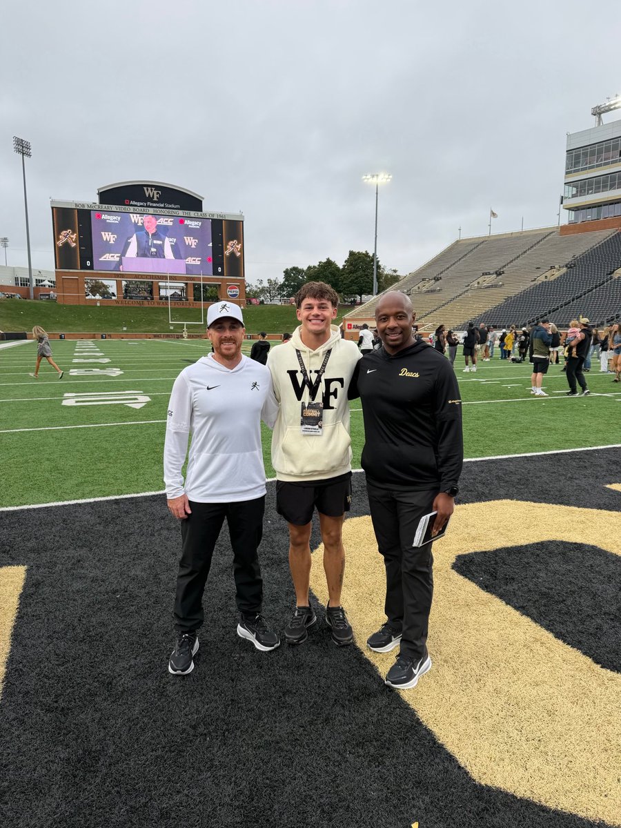 SteeleLogan4's tweet photo. Had a great day back home‼️🎩 Can’t wait to be back for another, thank you for having me @WakeFB! GO DEACS🎩‼️
@CoachDickert @CoachBanks13 @CoachBobbyMaf7 @ScottieHazelton @CoachKaster @CoachK2x4 @Co_Jackson21 @tbarragan5 @ChadStumhofer @mburrows1_mark @CoachPersing https://t.co/ZxnYWy3cGS