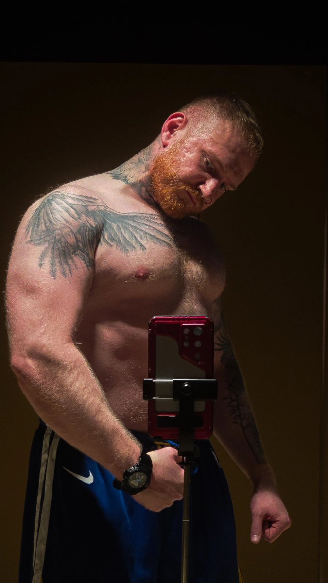 subbcub's tweet photo. 3h hour session yesterday made me feel like hime at the gym 💪 https://t.co/9779dp3ogS