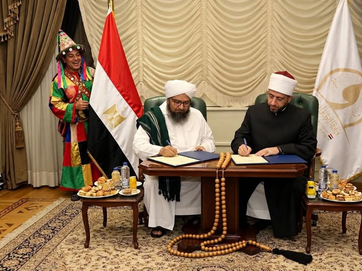 YSgZOmgLBLJHDsj's tweet photo. طب نفهم بس شيوخ العار دول بيوقعوا علي ايه
والجفري ده بيمثل مين بالظبط وهو هربان من بلده اصلا https://t.co/FdIDVV3CR5