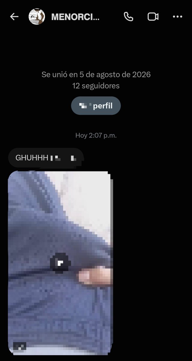 LizzyMikypoll's tweet photo. Cuidado por favor, este tipo parece que es menor irl, además de pasarme videos así, deje claro en mi lista de reglas que no me gusta esto, denuncien la cuenta y tengan cuidado https://t.co/xgvSGAG4M2