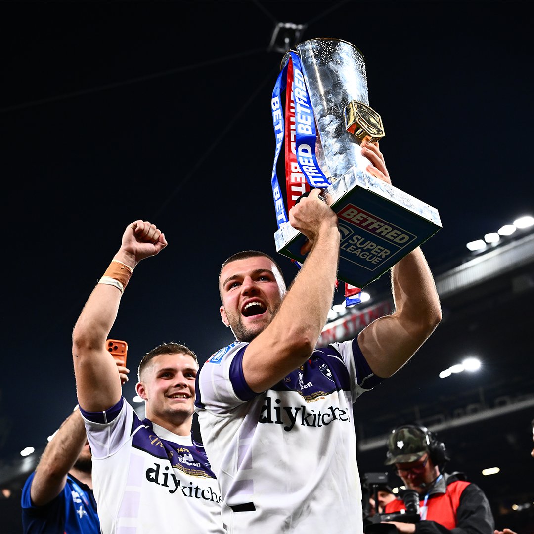 OfficialEllgren's tweet photo. 𝐂𝐇𝐀𝐌𝐏𝐈𝐎𝐍𝐒! 🏆

A huge congratulations to our partners, @WTrinityRL, on lifting the Super League Grand Final trophy.

A season of hard work, resilience and belief has delivered the ultimate reward.

Ellgren - Where The Game Begins and champions are made. https://t.co/JLdKNz7tEt