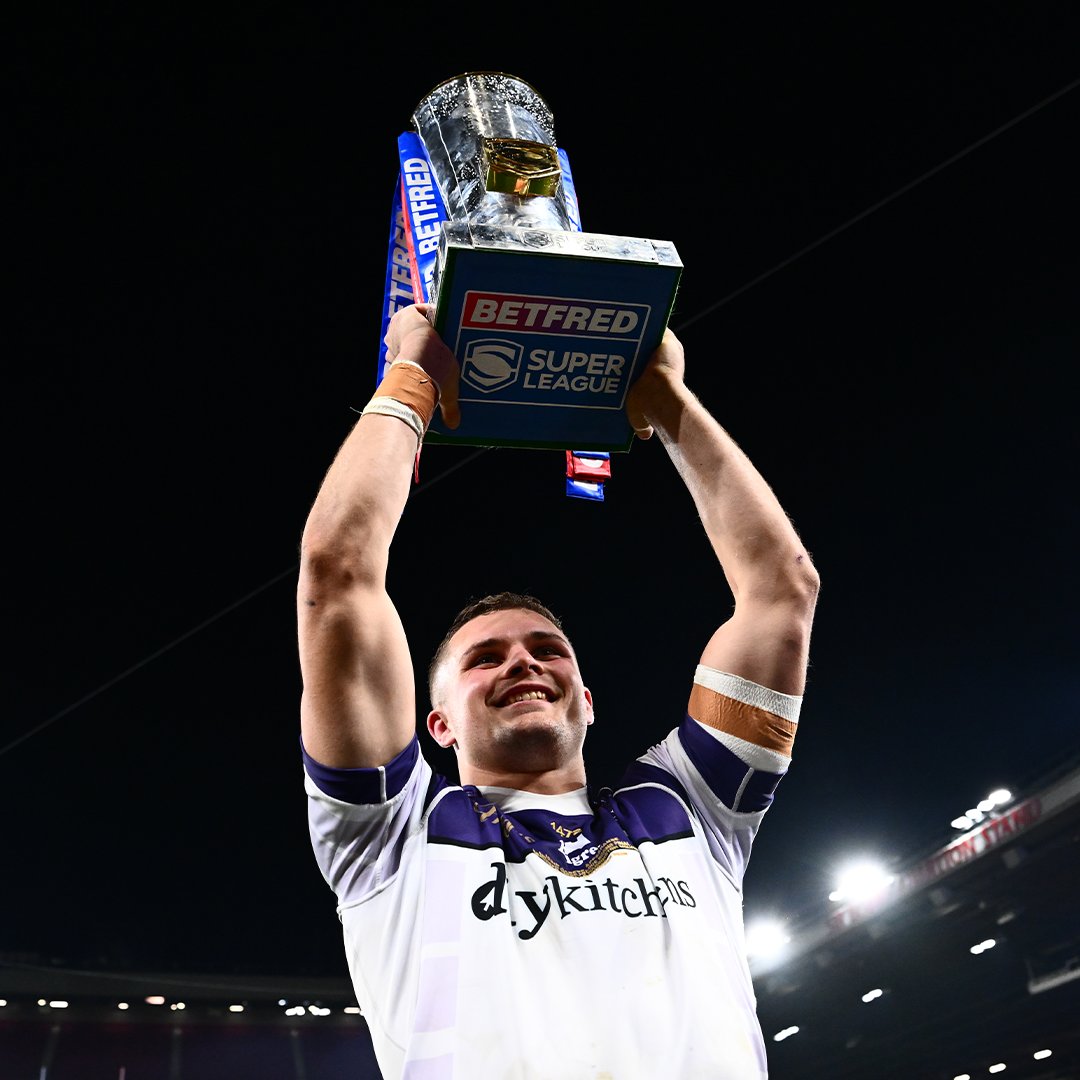 OfficialEllgren's tweet photo. 𝐂𝐇𝐀𝐌𝐏𝐈𝐎𝐍𝐒! 🏆

A huge congratulations to our partners, @WTrinityRL, on lifting the Super League Grand Final trophy.

A season of hard work, resilience and belief has delivered the ultimate reward.

Ellgren - Where The Game Begins and champions are made. https://t.co/JLdKNz7tEt