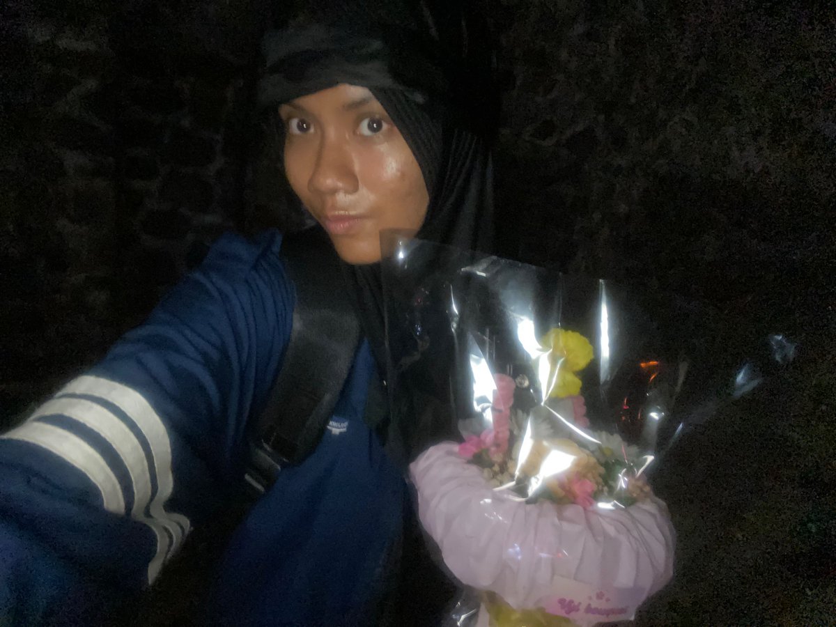 NanaThePinkle's tweet photo. yey udahan ya bilang when yh nya
solidarity forever
yellboys https://t.co/t4Mmmp0u6w