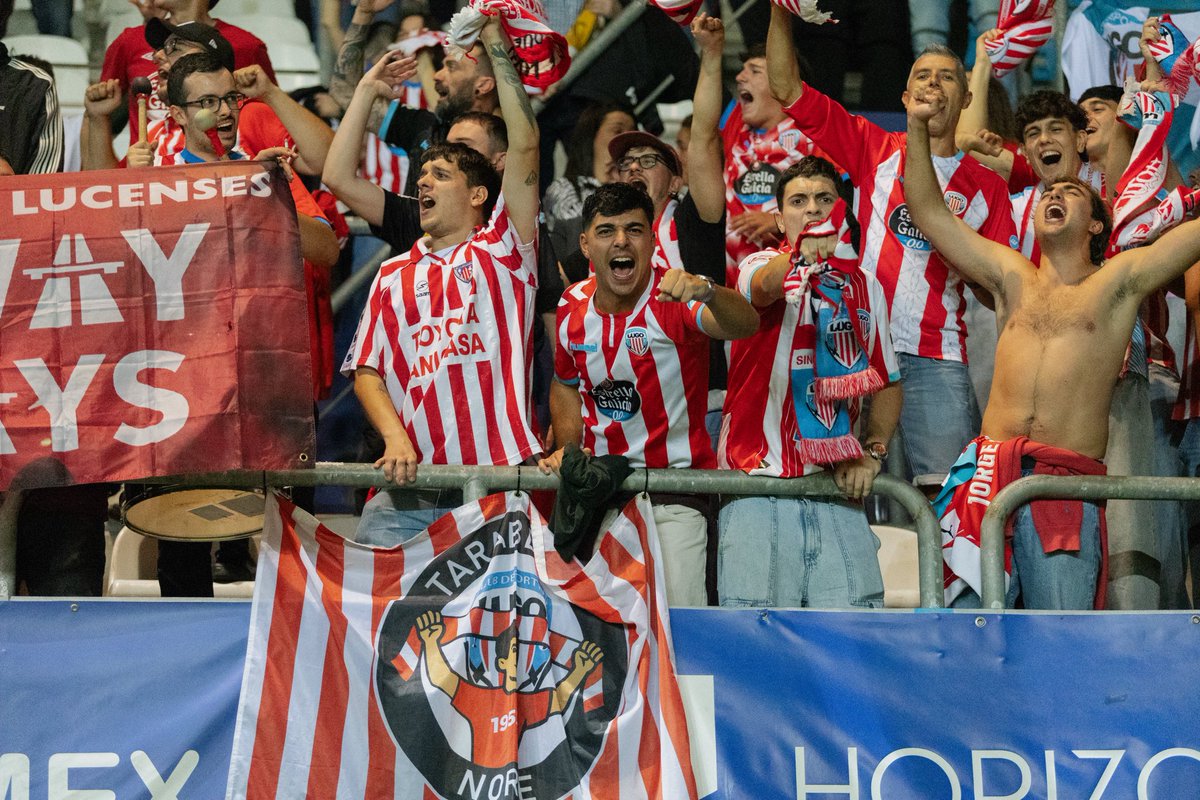 CDeportivoLugo's tweet photo. Un venres laborable calquera por Avilés ❤️‍🔥 

Canto honor á nosa xente 🫂

#ForzaLugo https://t.co/B7lh9MOQU8