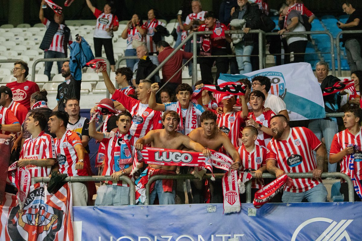 CDeportivoLugo's tweet photo. Un venres laborable calquera por Avilés ❤️‍🔥 

Canto honor á nosa xente 🫂

#ForzaLugo https://t.co/B7lh9MOQU8