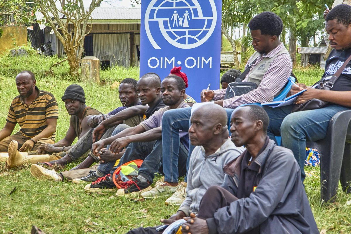 ACIARasbl's tweet photo. 🛑Irumu – Kabarole | Le dialogue pour renforcer la confiance et la cohésion sociale

« Permettre à chacun d’exprimer ses préoccupations est un premier pas pour apaiser les tensions. »

Cliquez ici👇 pour tout lire 
https://t.co/StTuK5DN4n
#rdc #OIMRDC #UN #MONUSCO #ituri https://t.co/UOctZmnxHX