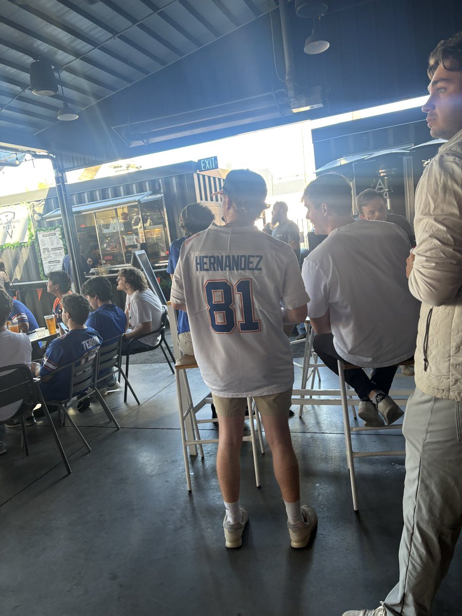 slushlocks's tweet photo. Thatβs a crazy pull man. Respect honestly #ballknowledge https://t.co/B77hqQj8hl