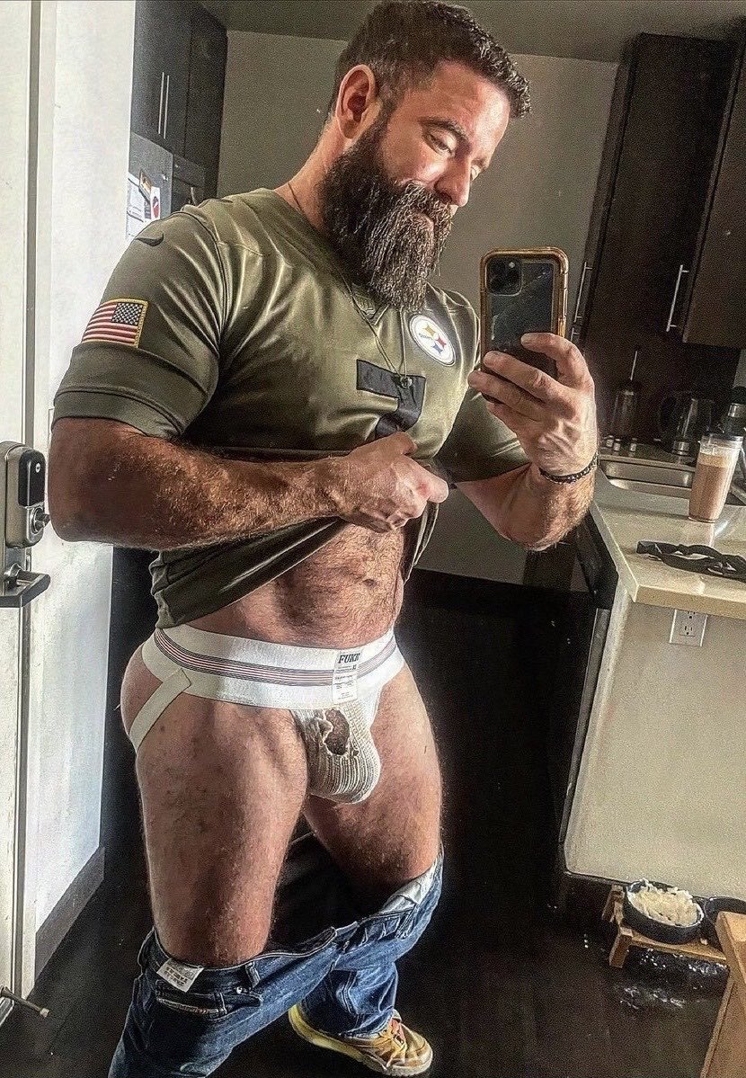 boxertrunks's tweet photo. Daddy’s tattered jockstrap. https://t.co/f6i1lXKrvn